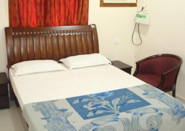 Lloyds Guest House, North Boag Road, T. Nagar Ченнаи Экстерьер фото