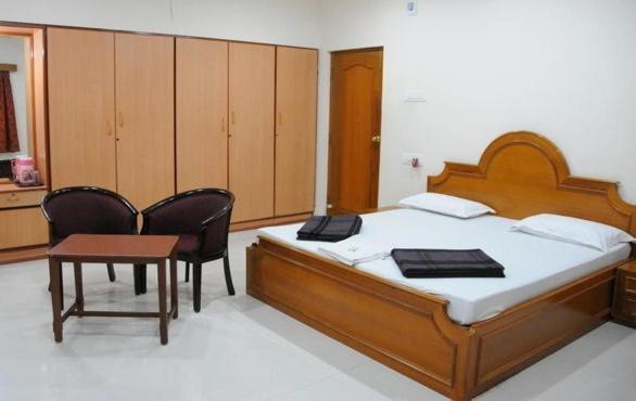 Lloyds Guest House, North Boag Road, T. Nagar Ченнаи Экстерьер фото