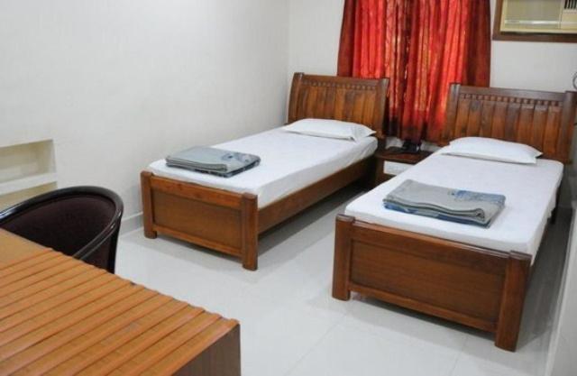 Lloyds Guest House, North Boag Road, T. Nagar Ченнаи Экстерьер фото